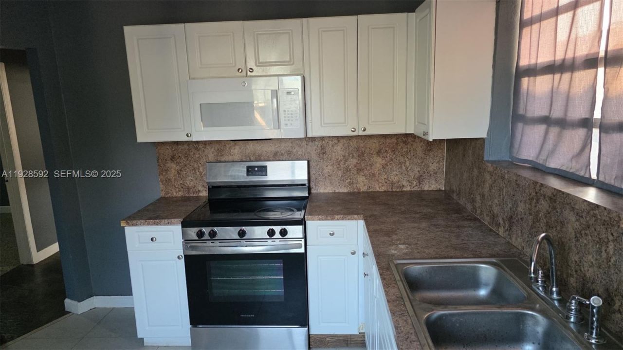 3300 NW 23rd Ave, Unit 1, Miami, FL 33142 Photo