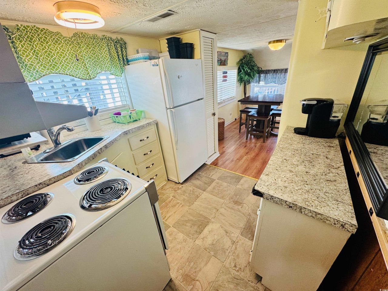 6001 - 5718 S Kings Hwy. Photo 14