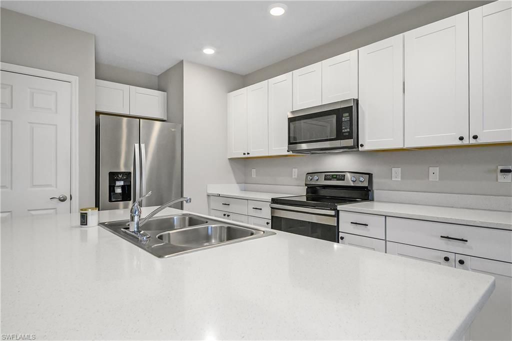 15436 Wildflower Cir, Naples, FL 34119 Photo