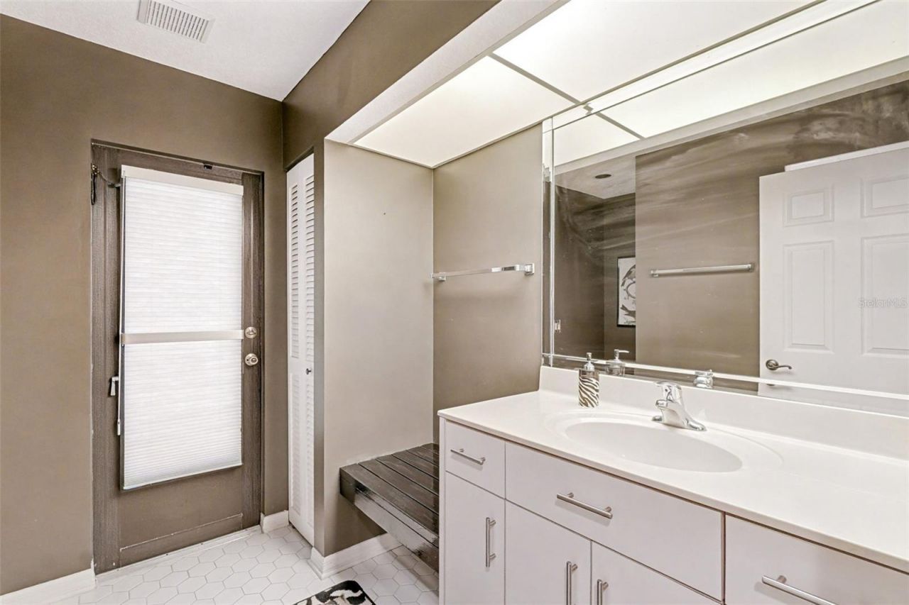 100 Colony Point Drive, Punta Gorda, FL 33950 Photo