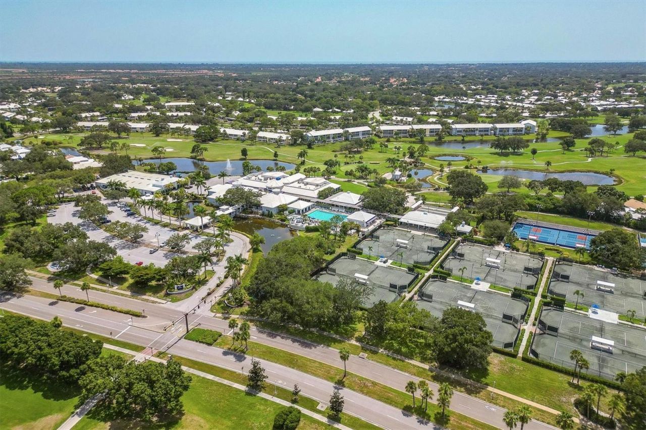 823 Carnoustie Drive, Venice, FL 34293 Photo