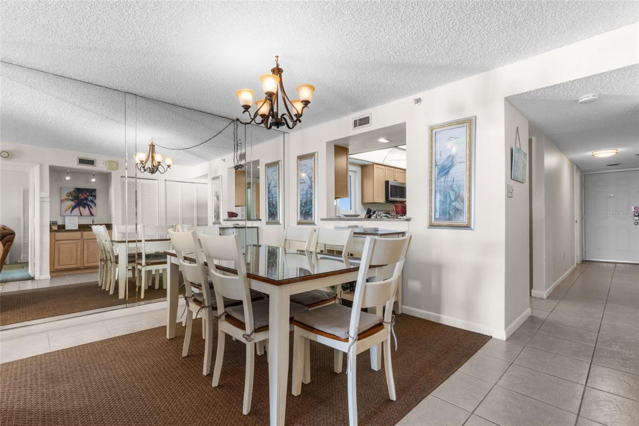 20040 Gulf Boulevard, Unit 605, Indian Shores, FL 33785 Photo