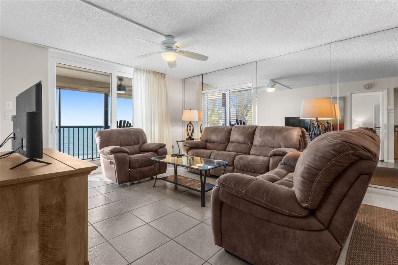 20040 Gulf Boulevard, Unit 605, Indian Shores, FL 33785 Photo