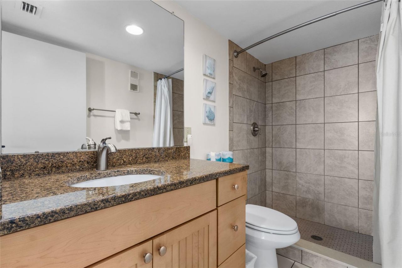 20040 Gulf Boulevard, Unit 605, Indian Shores, FL 33785 Photo