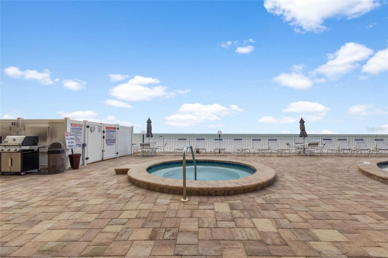 20040 Gulf Boulevard, Unit 605, Indian Shores, FL 33785 Photo