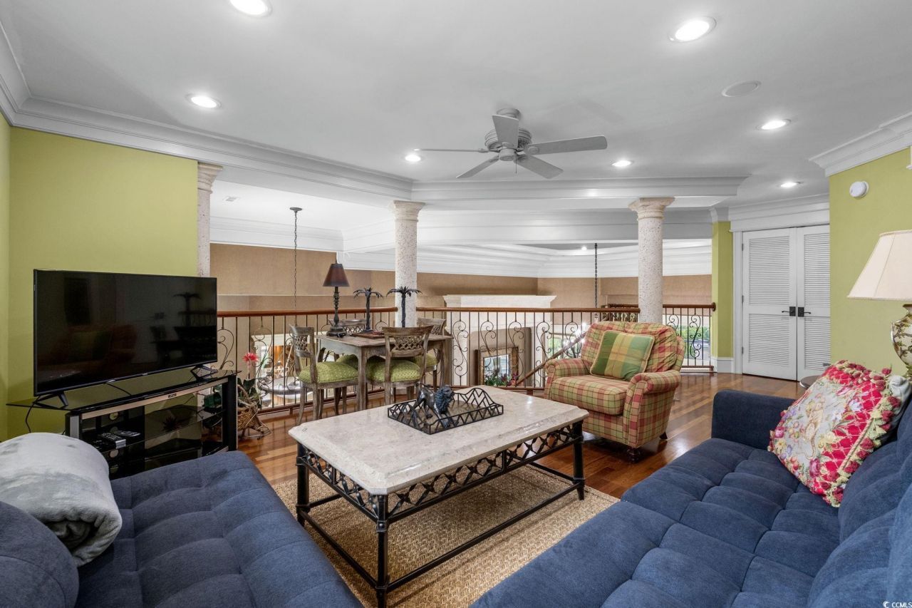 8747 Monaco Circle Photo 22