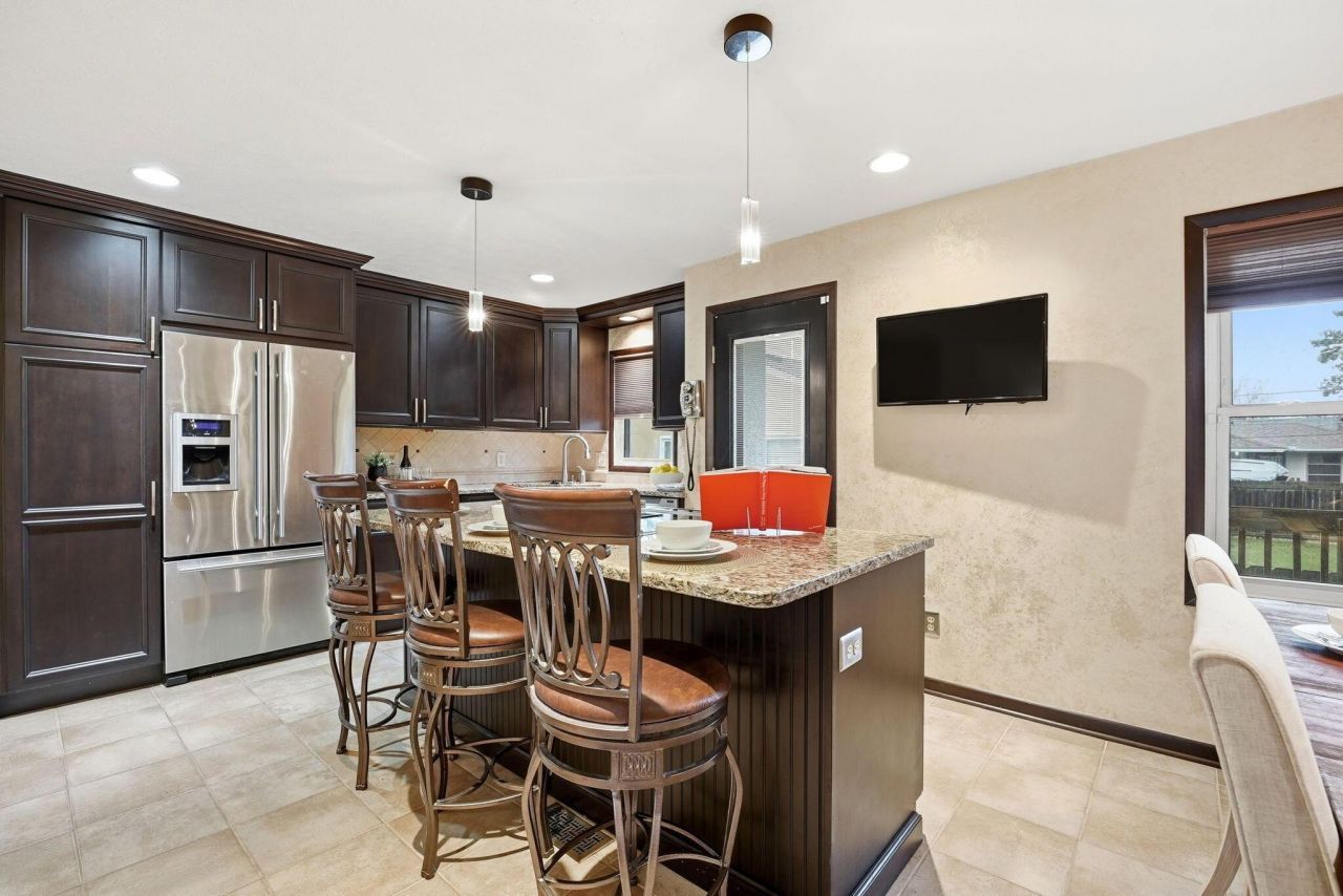 2840 Manola Drive, Columbus, OH 43209 Main Photo