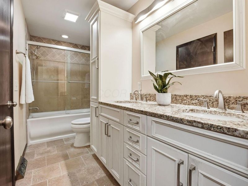 2840 Manola Drive, Columbus, OH 43209 Photo 12