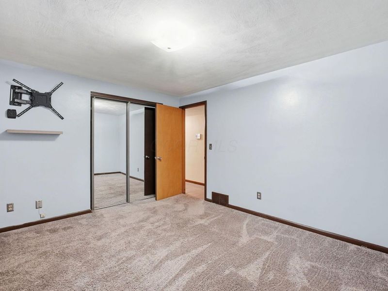 2840 Manola Drive, Columbus, OH 43209 Photo 25