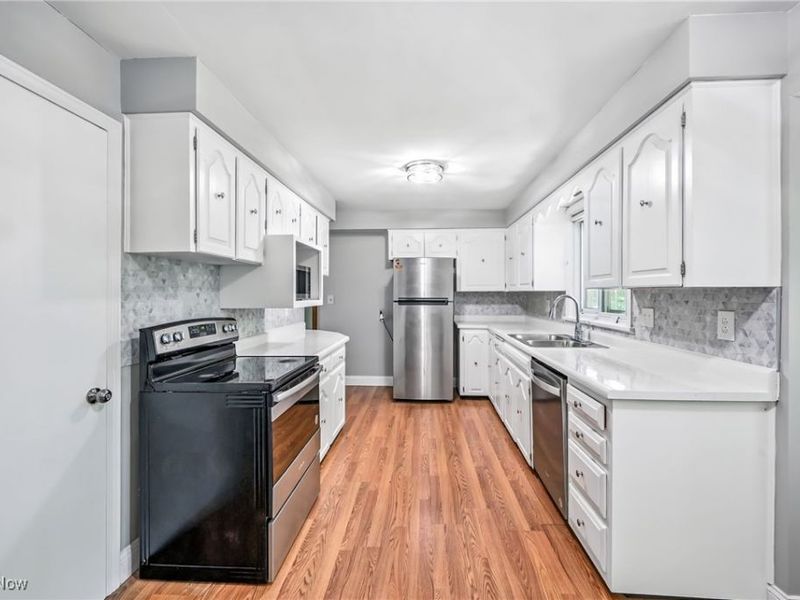 675 Blueberry Hill Drive, Canfield, OH 44406 Photo 15