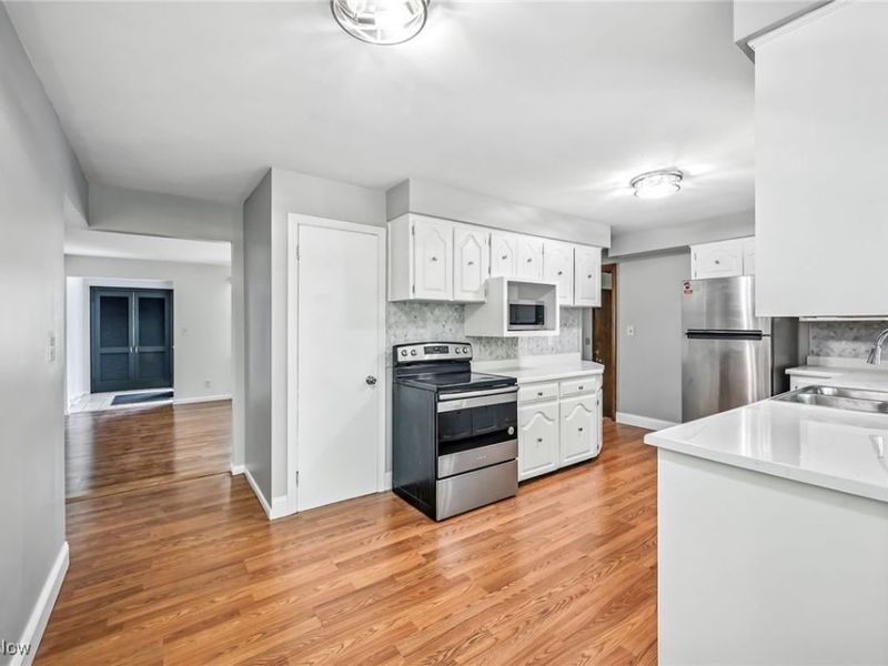 675 Blueberry Hill Drive, Canfield, OH 44406 Photo 20