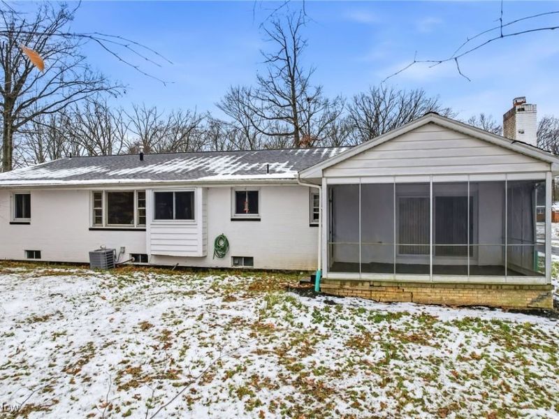 675 Blueberry Hill Drive, Canfield, OH 44406 Photo 4