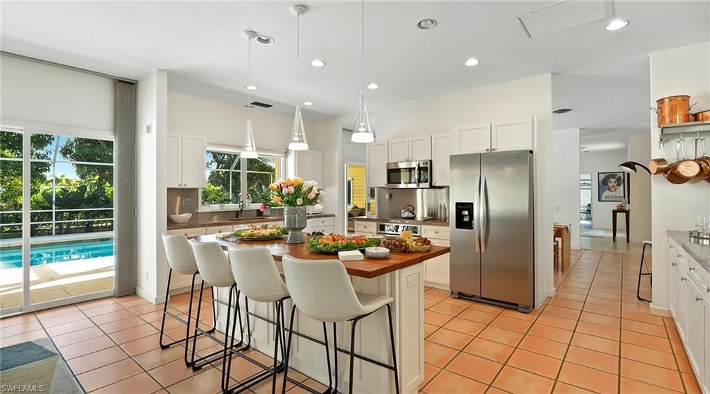 586 Yucca Rd, Naples, FL 34102 Photo