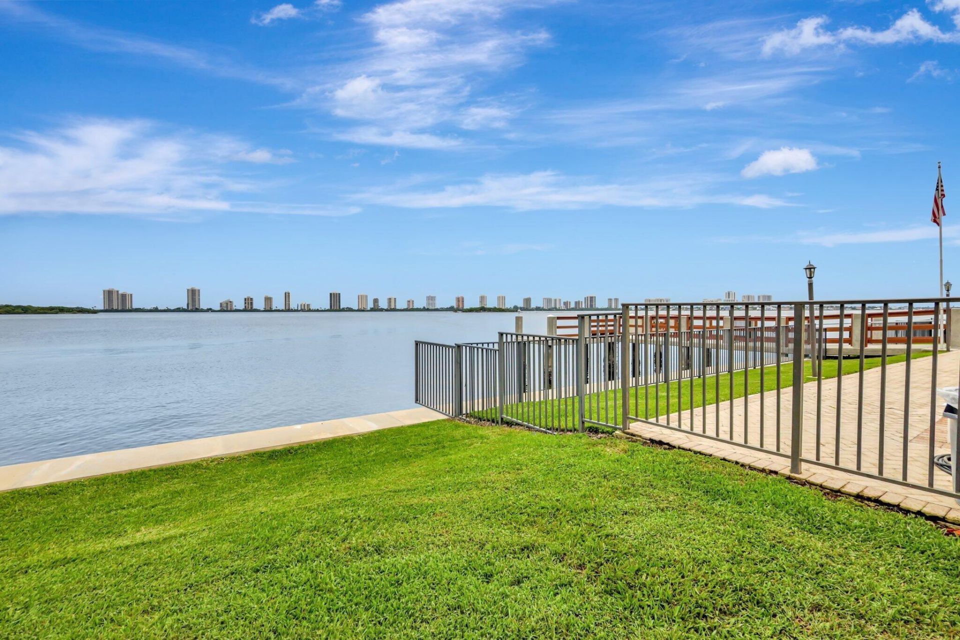 105 Paradise Harbour Boulevard, Unit 307, North Palm Beach, FL 33408 Photo