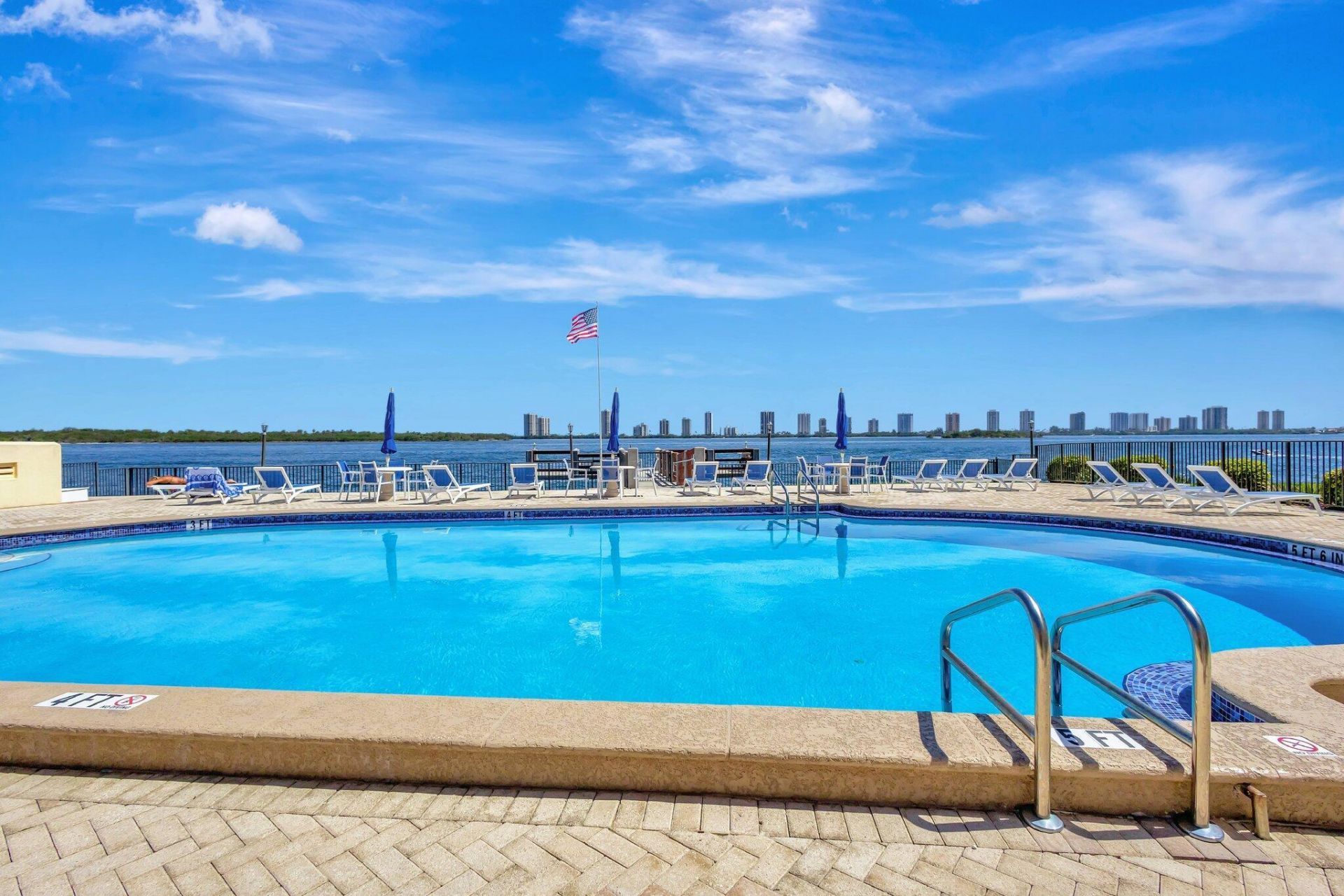 105 Paradise Harbour Boulevard, Unit 307, North Palm Beach, FL 33408 Photo