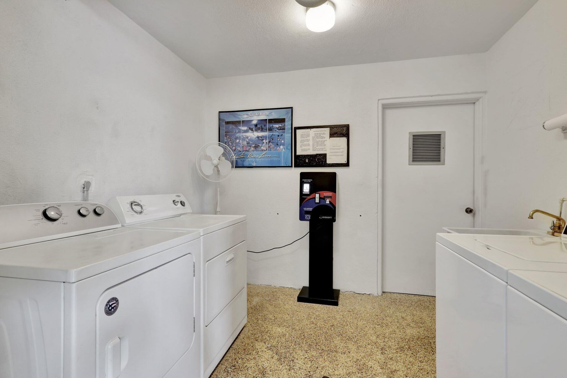 105 Paradise Harbour Boulevard, Unit 307, North Palm Beach, FL 33408 Photo