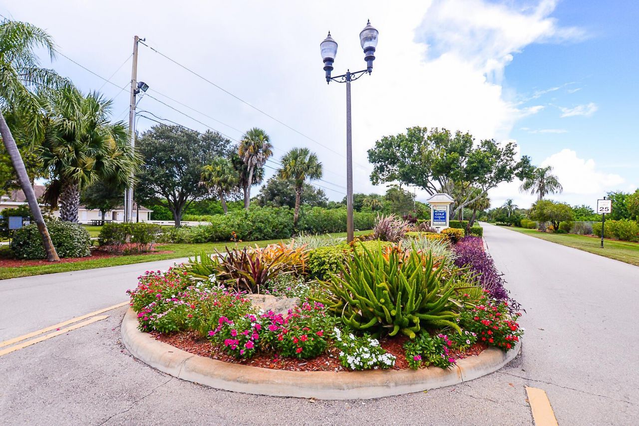 4190 Gator Greens Way, Unit 35, Fort Pierce, FL 34982 Photo