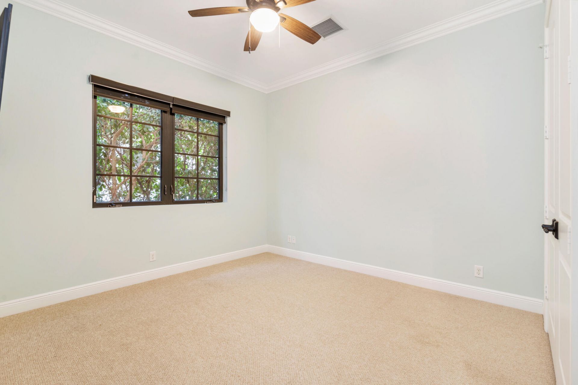 216 Summa Street, West Palm Beach, FL 33405 Photo