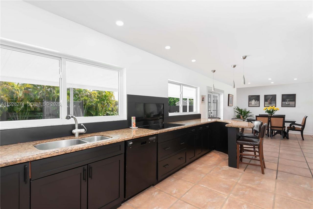 10511 SW 122nd Ct, Miami, FL 33186 Photo