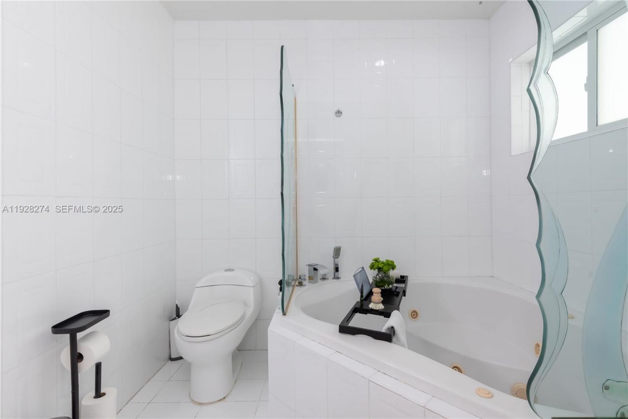 10511 SW 122nd Ct, Miami, FL 33186 Photo