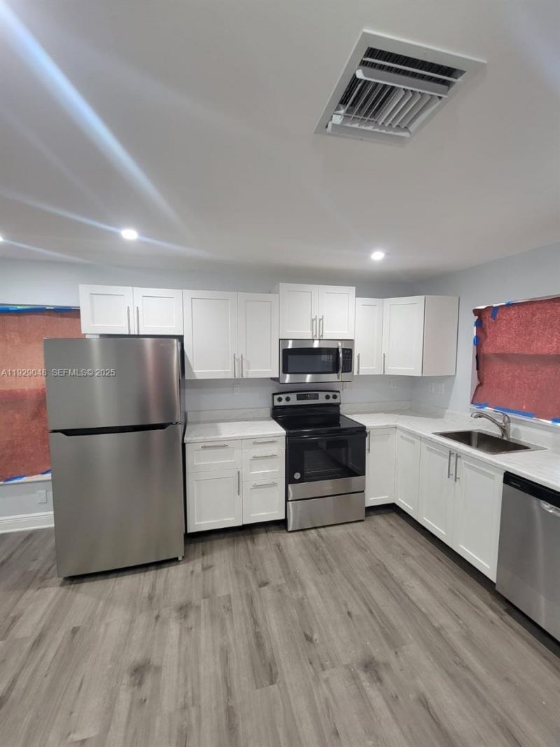 1809 NW 8th Pl, Fort Lauderdale, FL 33311 Photo