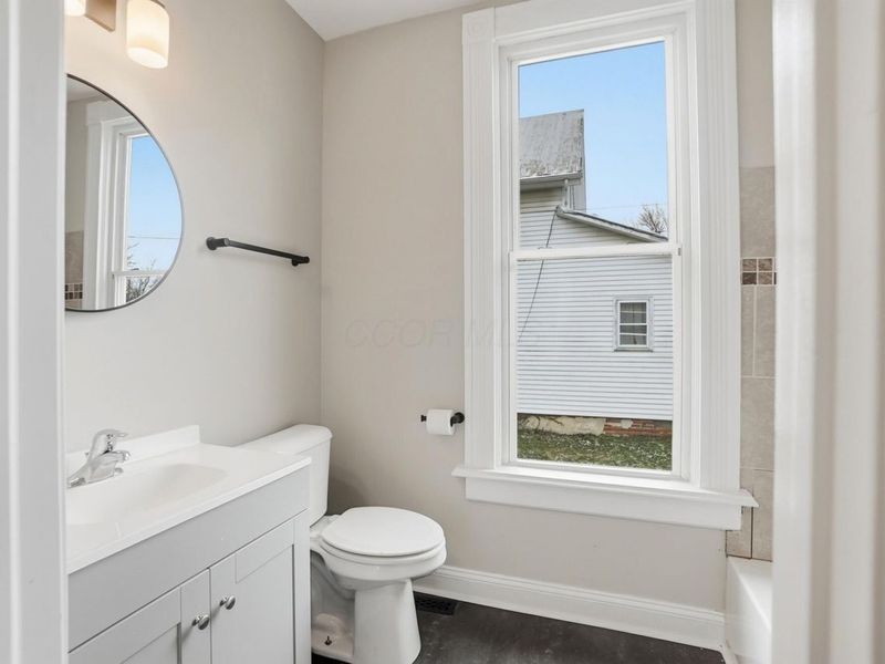 200 Washington Avenue, London, OH 43140 Photo 31