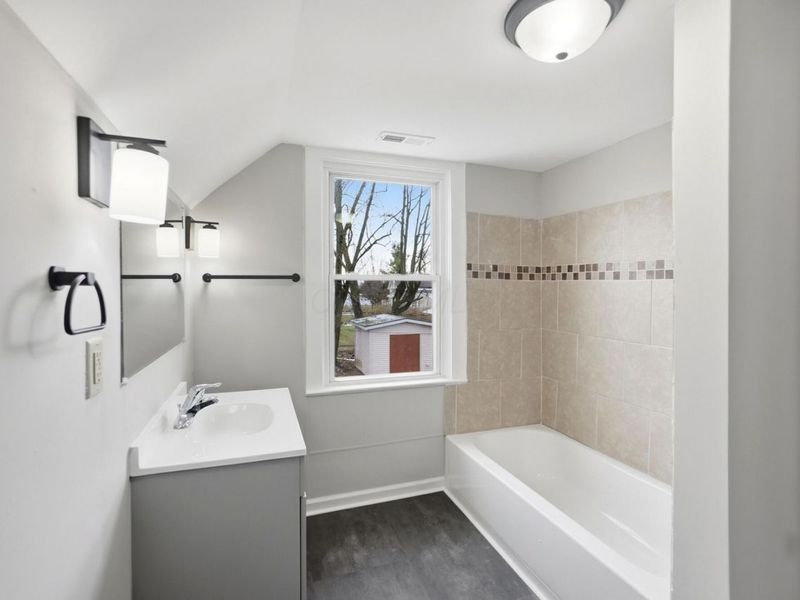 200 Washington Avenue, London, OH 43140 Photo 38