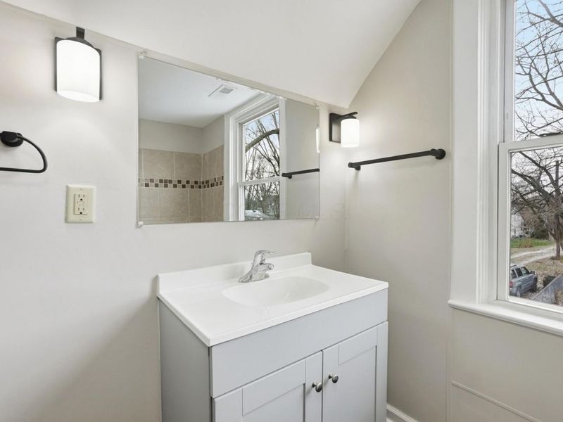 200 Washington Avenue, London, OH 43140 Photo 39