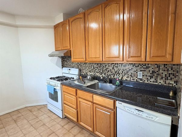 4037 77 st, Unit 5F, Elmhurst, NY 11373