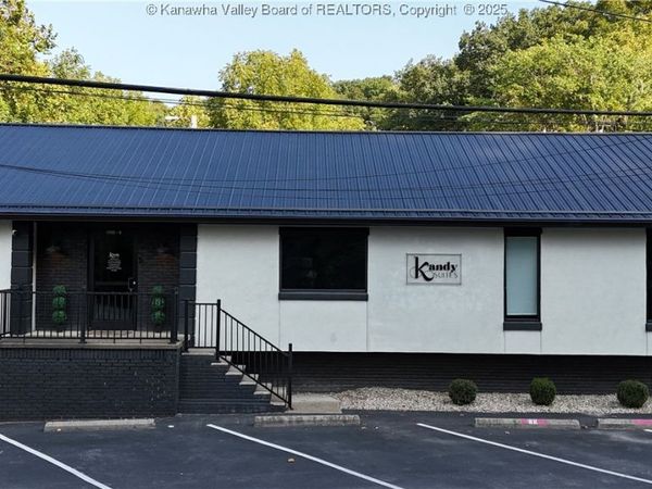 1522 Oakhurst Drive, South Charleston, WV 25314