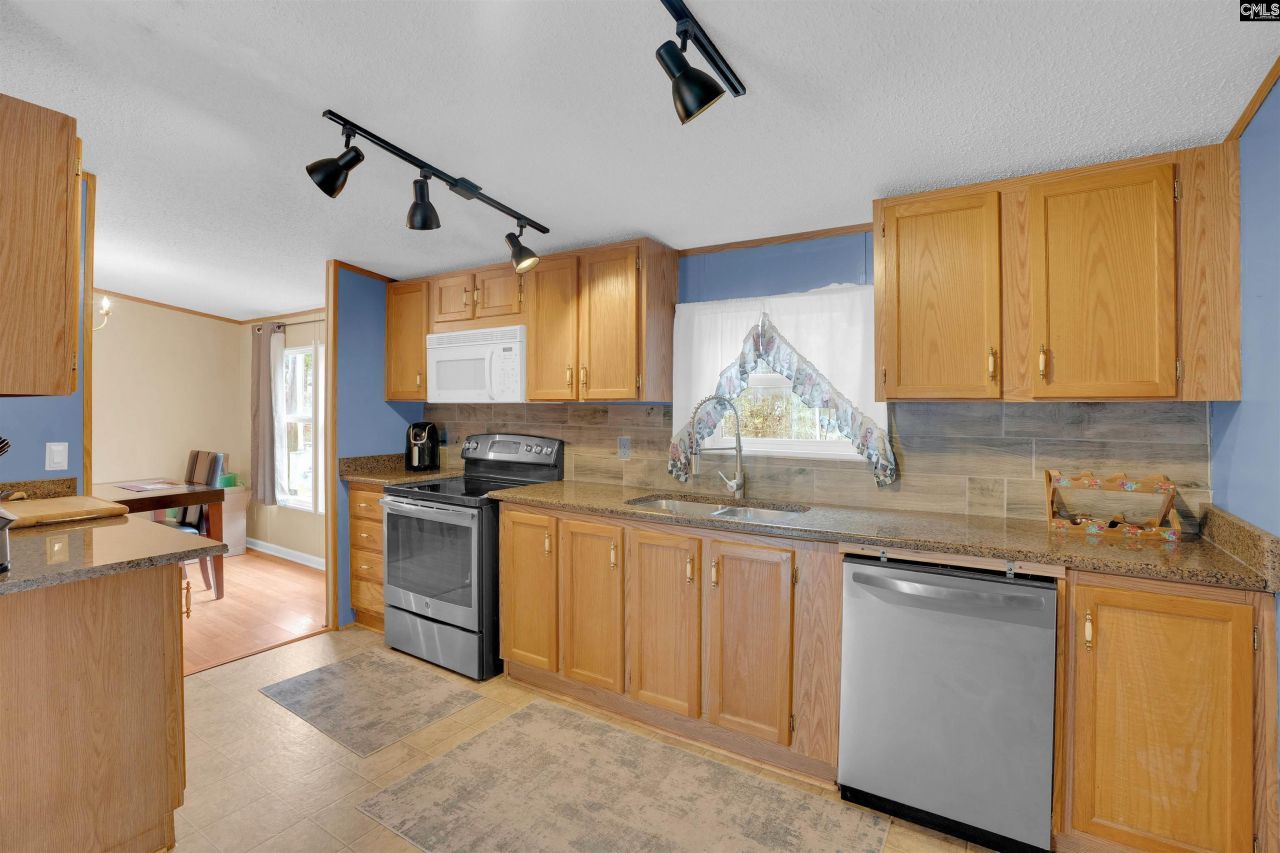 577 Twin Ponds Road Photo 21