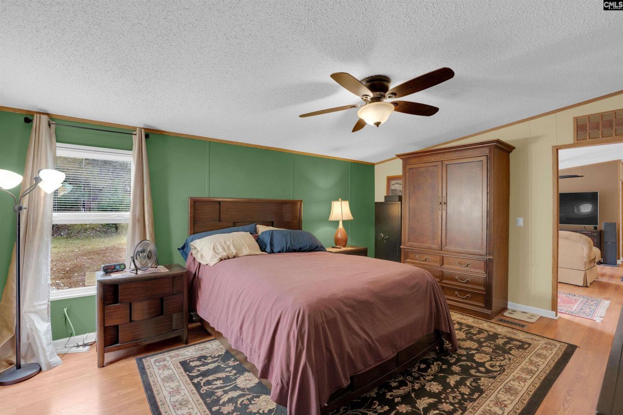 577 Twin Ponds Road Photo 32