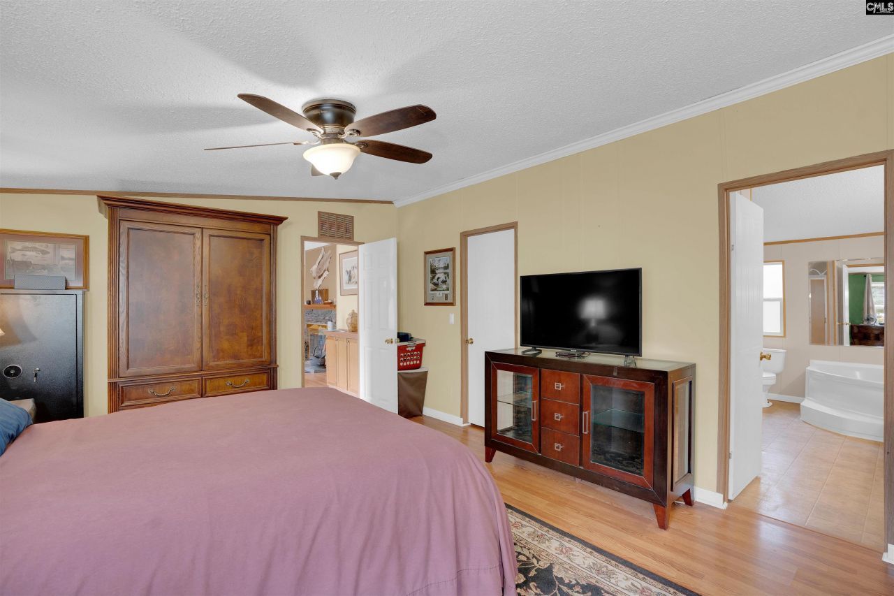 577 Twin Ponds Road Photo 33