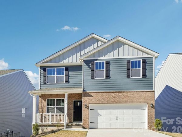 576 Country Oak Drive, Asheville, NC 28804