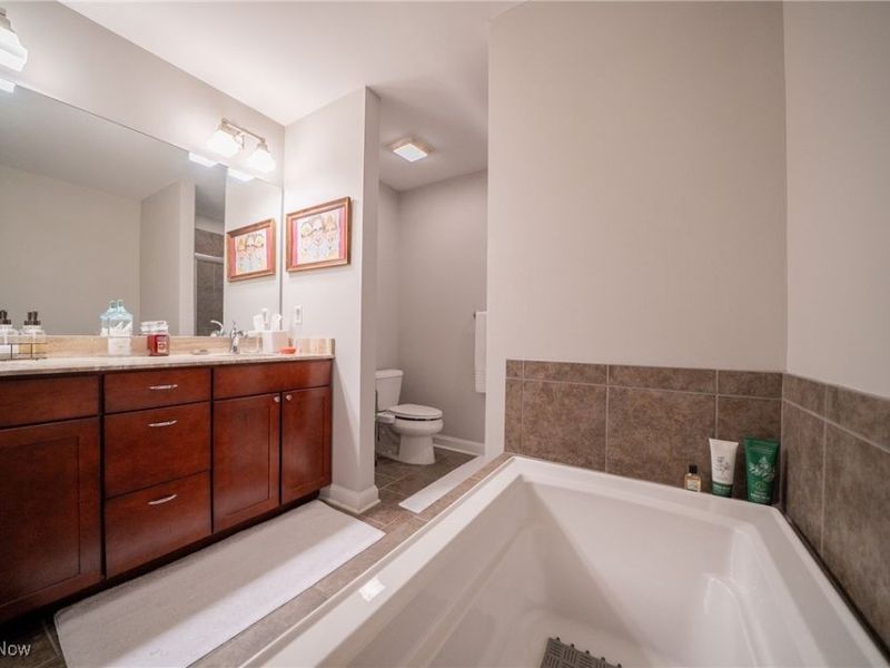 1403 Copper Trace, Unit 304, Cleveland, OH 44118 Photo 21