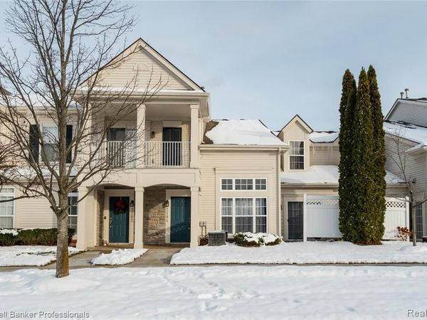 2104 Trailway Court, Commerce Twp, MI 48390