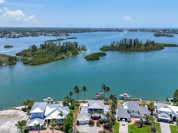 878 FREELING DRIVE, SARASOTA, FL 34242