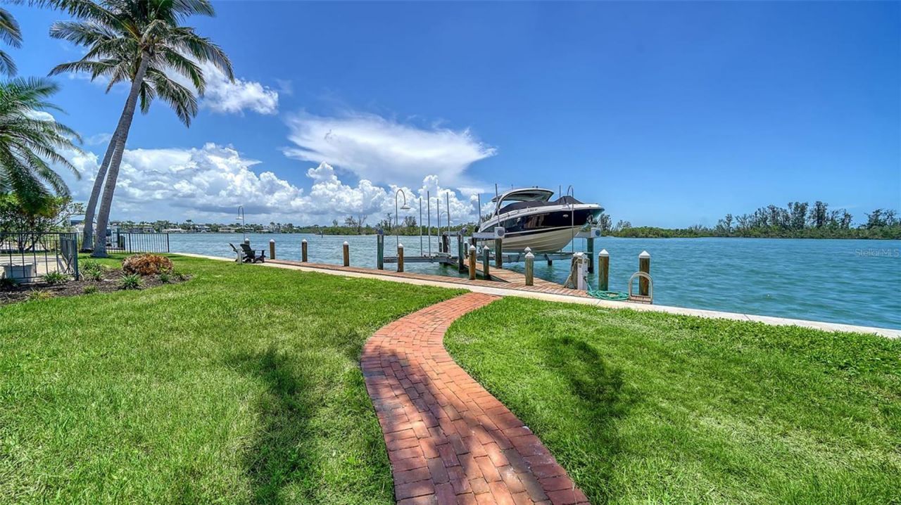 878 Freeling Drive, Sarasota, FL 34242 Photo