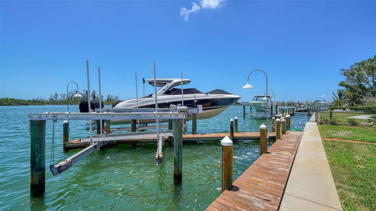 878 Freeling Drive, Sarasota, FL 34242 Photo