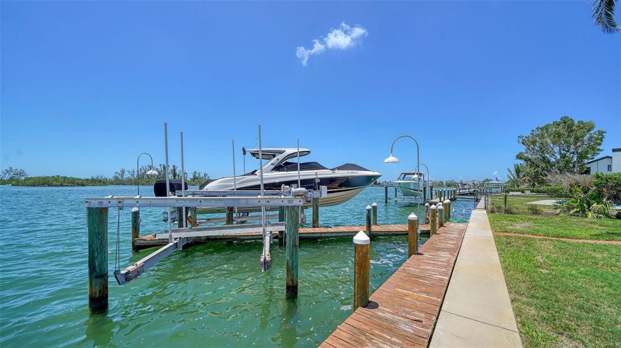 878 Freeling Drive, Sarasota, FL 34242 Photo