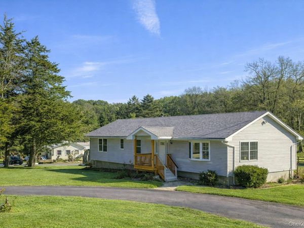 100 Maybrook Road, Campbell Hall, NY 10916