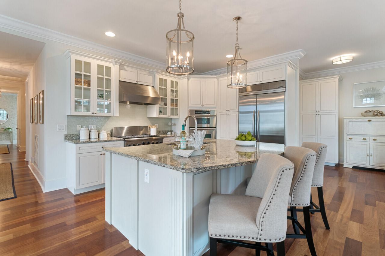 136 Fairbanks Oak Alley Photo 13