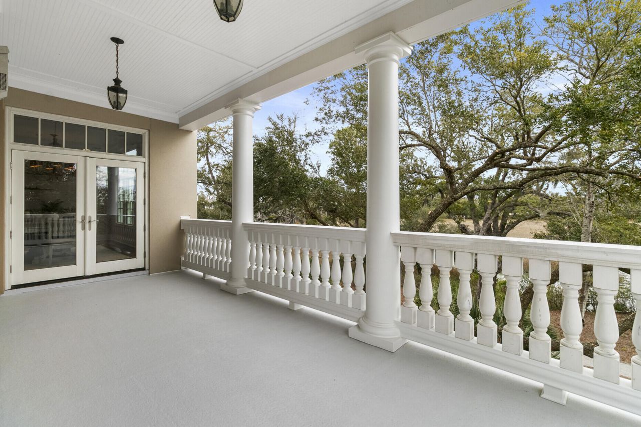 136 Fairbanks Oak Alley Photo 22