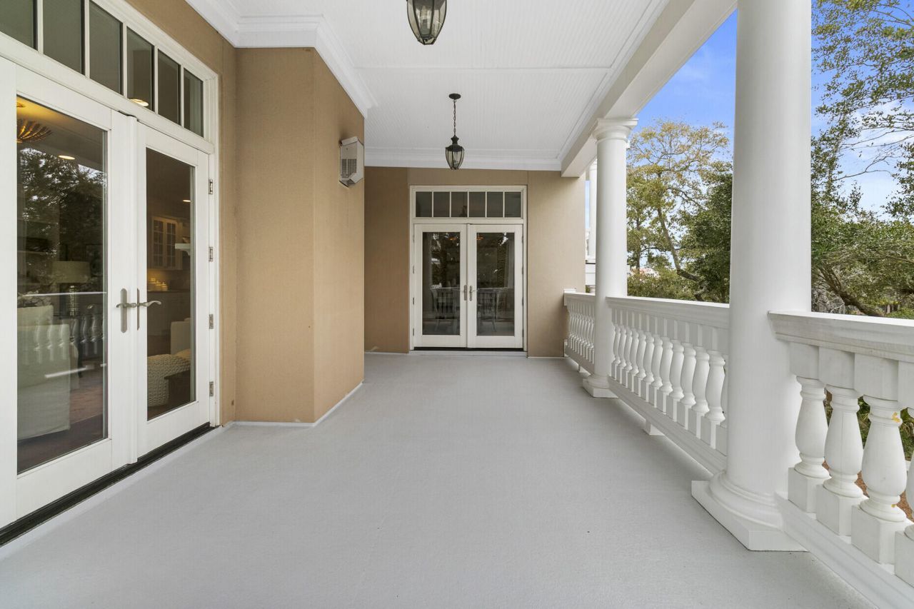 136 Fairbanks Oak Alley Photo 23