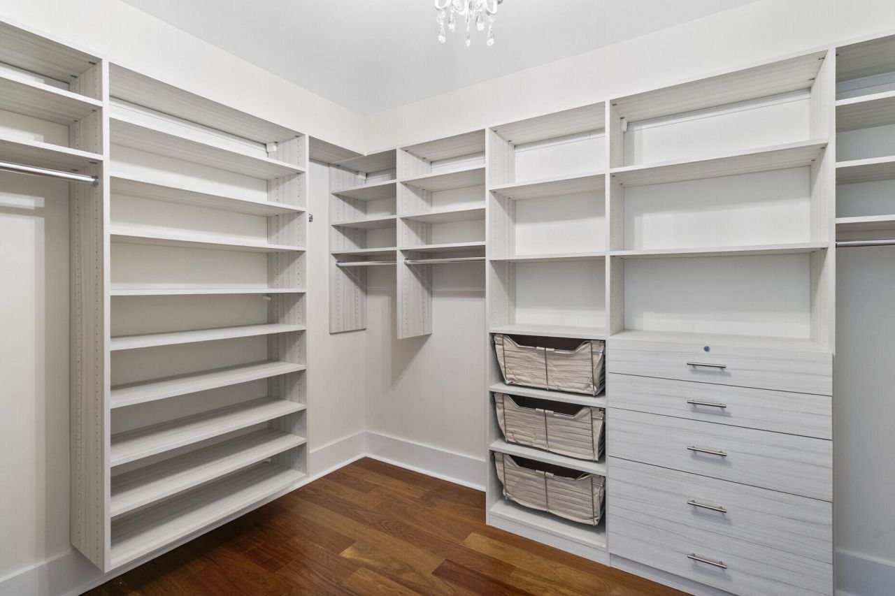 136 Fairbanks Oak Alley Photo 27