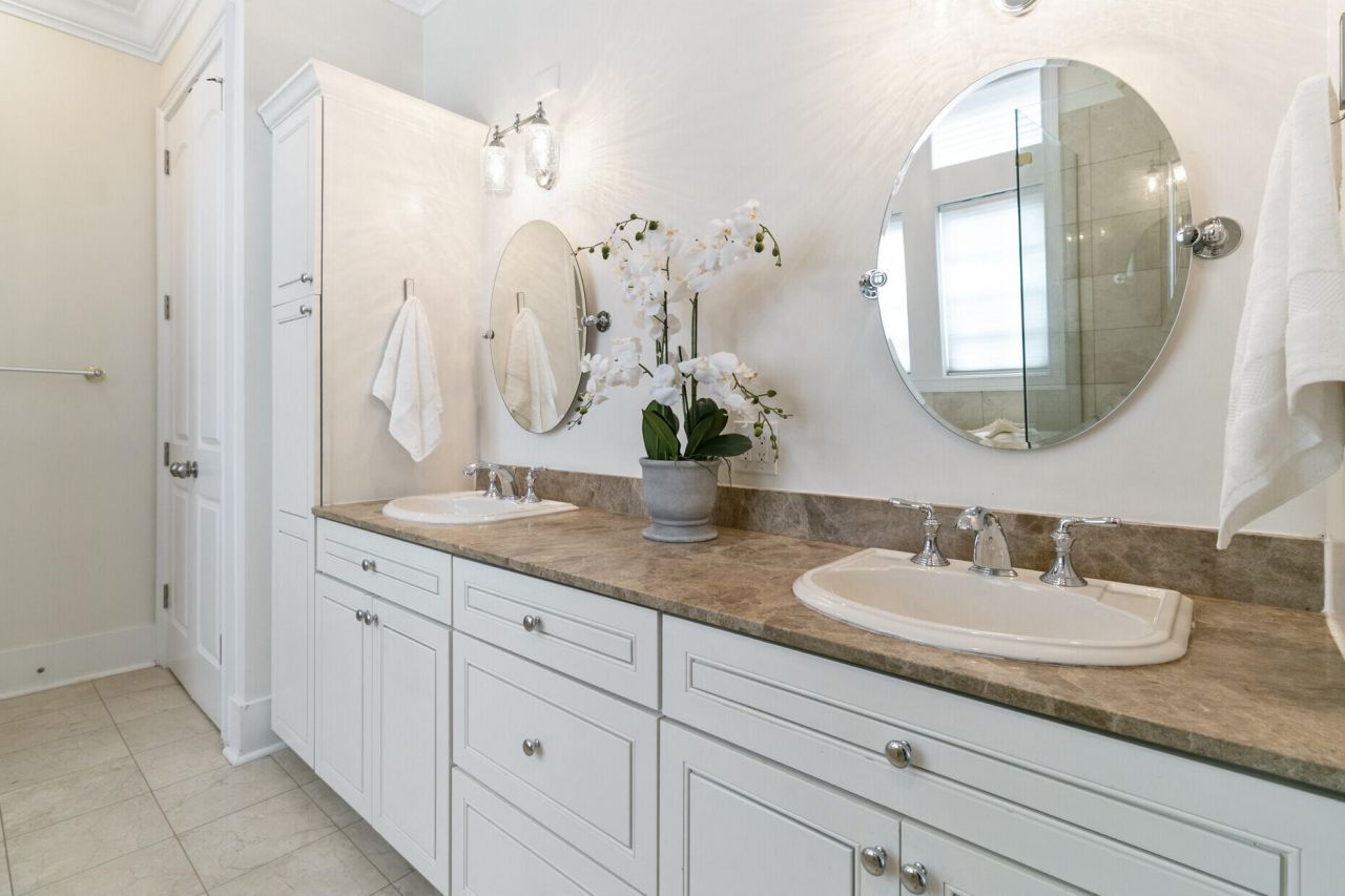 136 Fairbanks Oak Alley Photo 28