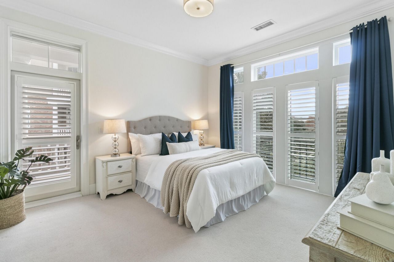 136 Fairbanks Oak Alley Photo 33