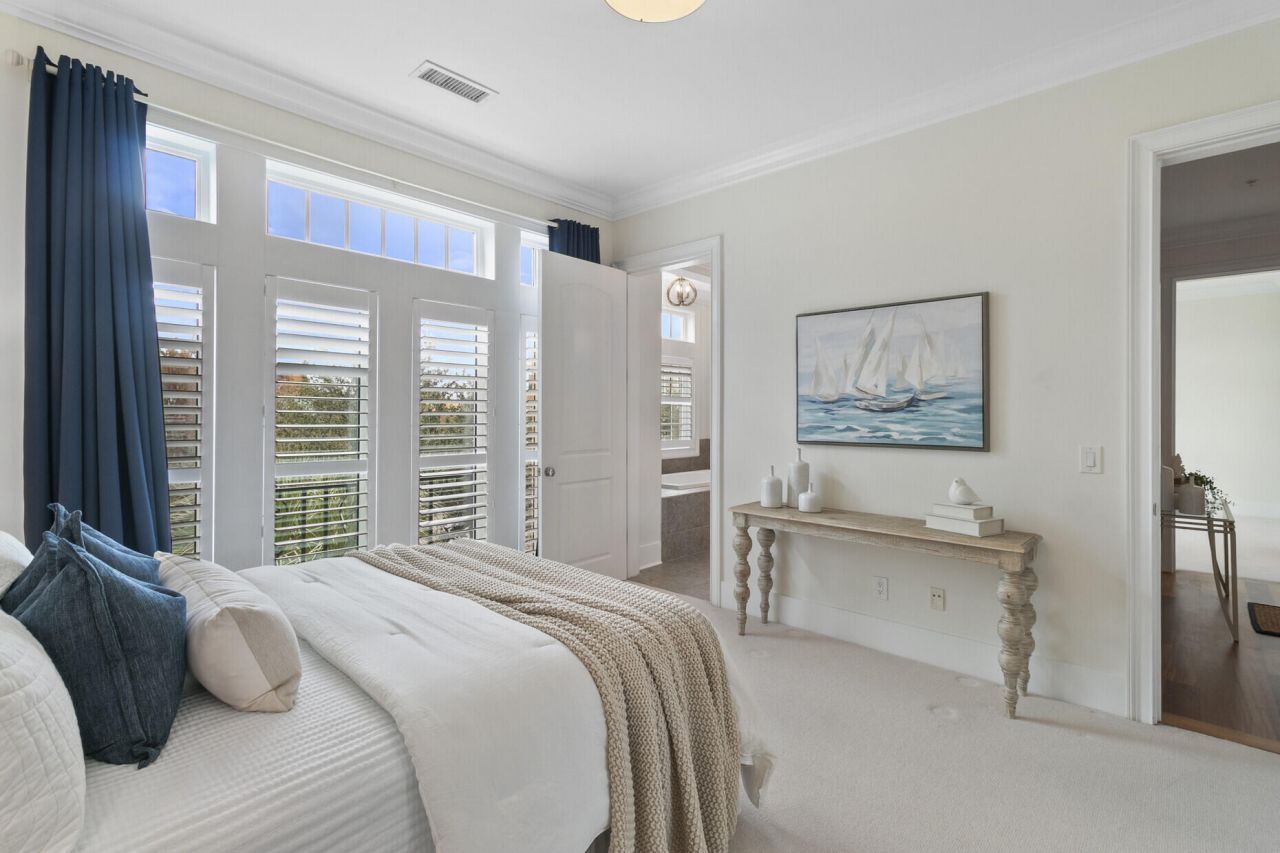 136 Fairbanks Oak Alley Photo 34