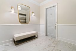 136 Fairbanks Oak Alley photo 4