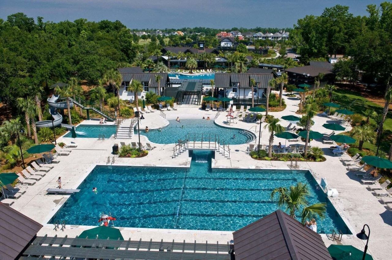 136 Fairbanks Oak Alley Photo 53